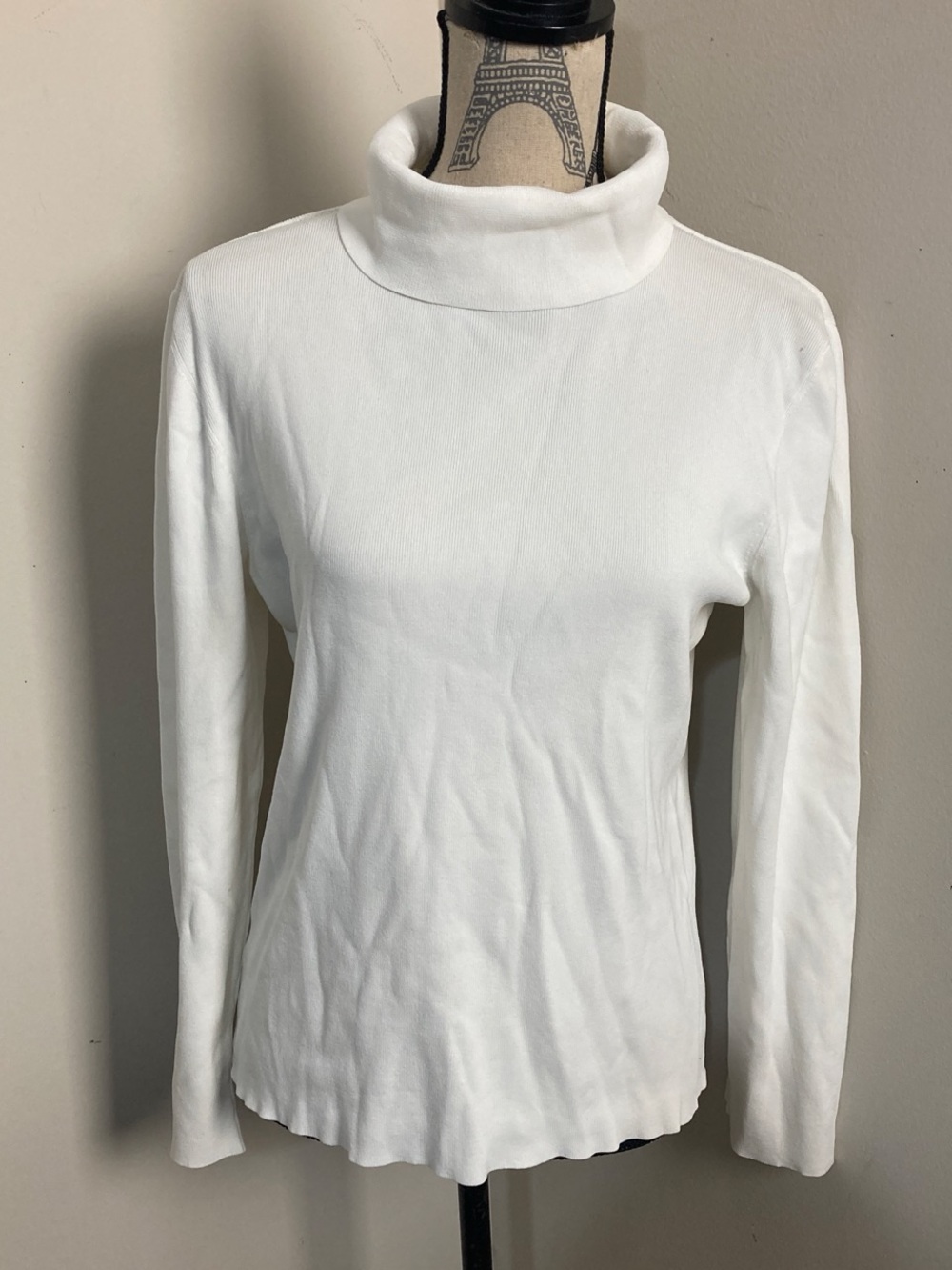 Scott Taylor Women's White Turtleneck Knit Pullover